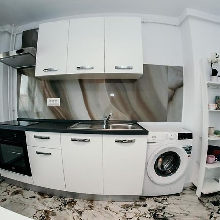 Apartament De Lux Ultramodern In Zona Centrala ทิมิชัวรา ภายนอก รูปภาพ
