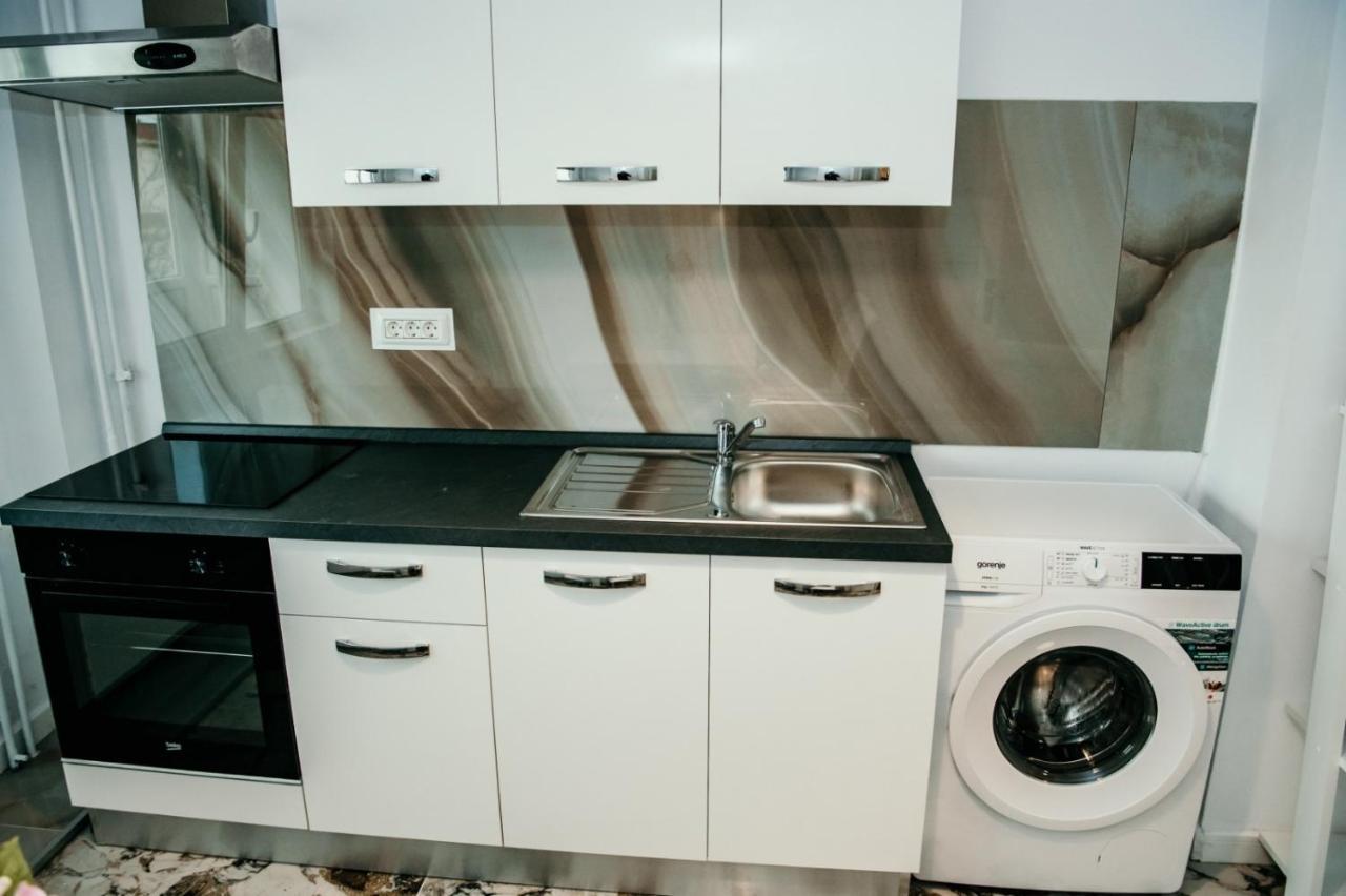 Apartament De Lux Ultramodern In Zona Centrala ทิมิชัวรา ภายนอก รูปภาพ