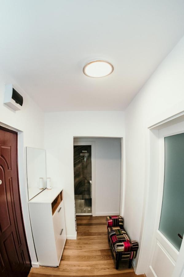 Apartament De Lux Ultramodern In Zona Centrala ทิมิชัวรา ภายนอก รูปภาพ